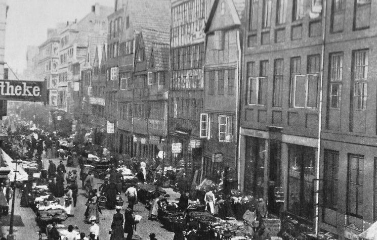Living Under the Spectre of Hyperinflation: 1923 Weimar and Today