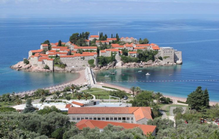Western Campaign Against Orthodox Church Turns to Montenegro