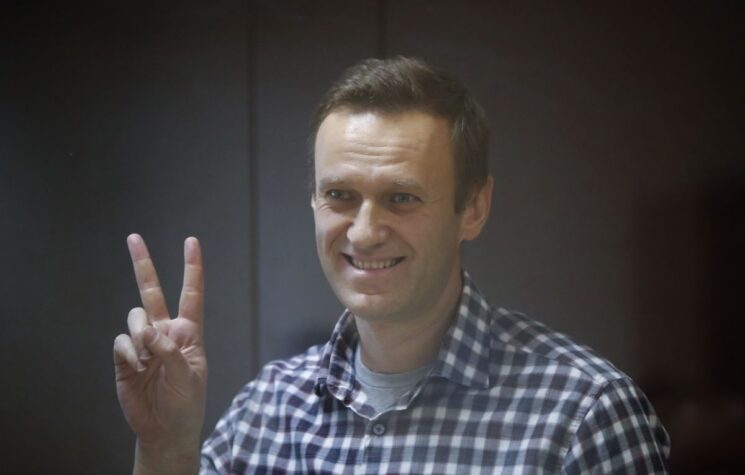 Another Navalny Drama Fizzles Despite Hungry Western Media