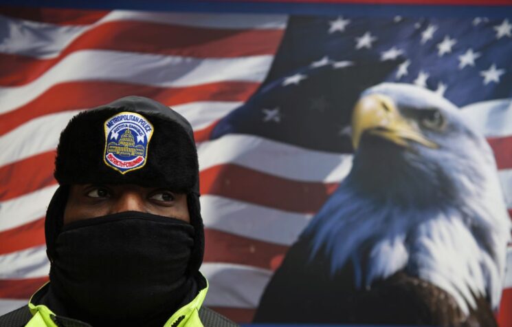 Information-Management in the U.S. Dictatorship